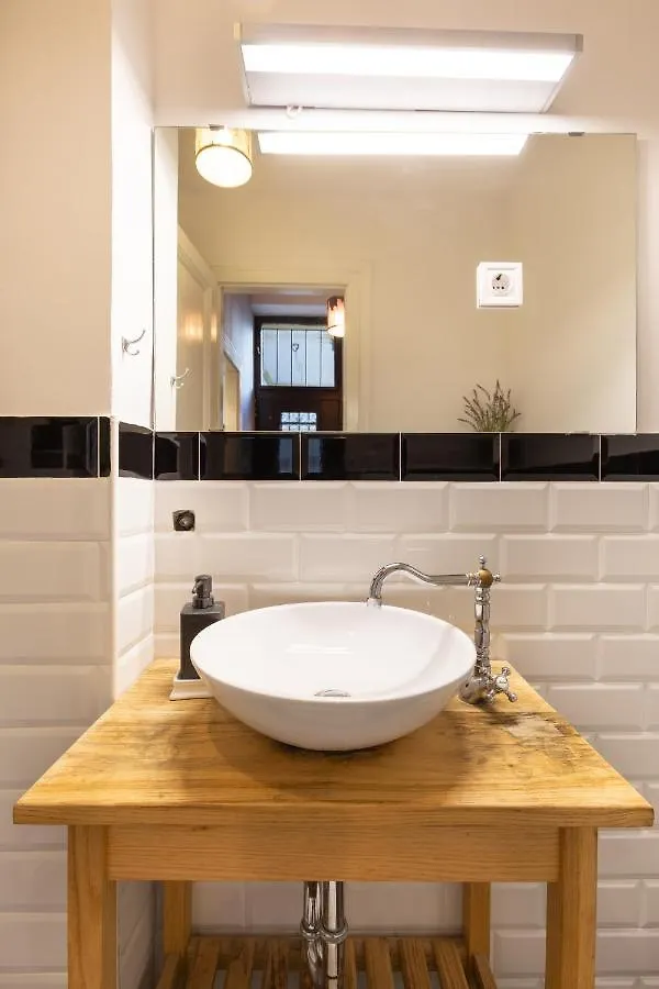 Bien Apartment Budapest 0*,  Ungheria